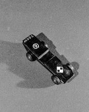 Load image into Gallery viewer, *TEAM MODS* PINEWOOD DERBY CAR
